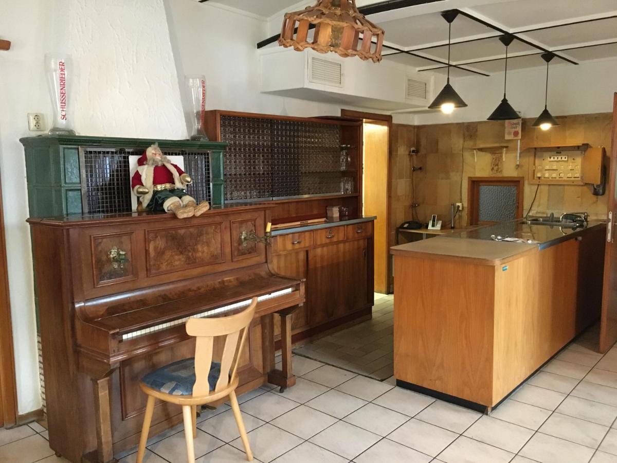 Bed and Breakfast Kreuz! Einfach. Guenstig. Schlafen. Ulma Esterno foto