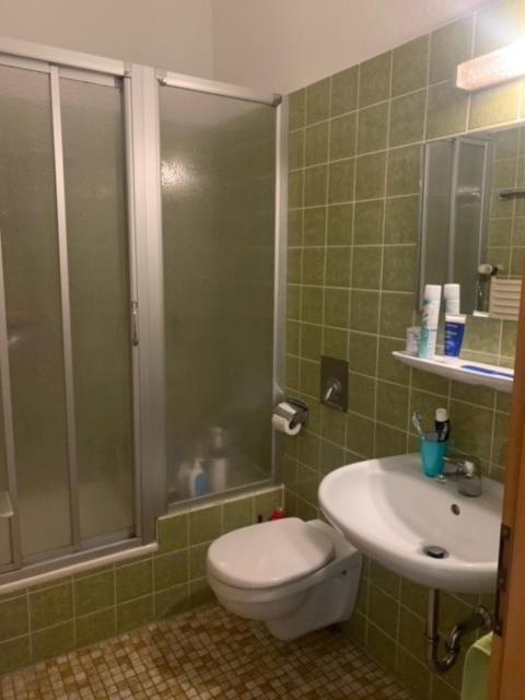 Bed and Breakfast Kreuz! Einfach. Guenstig. Schlafen. Ulma Esterno foto