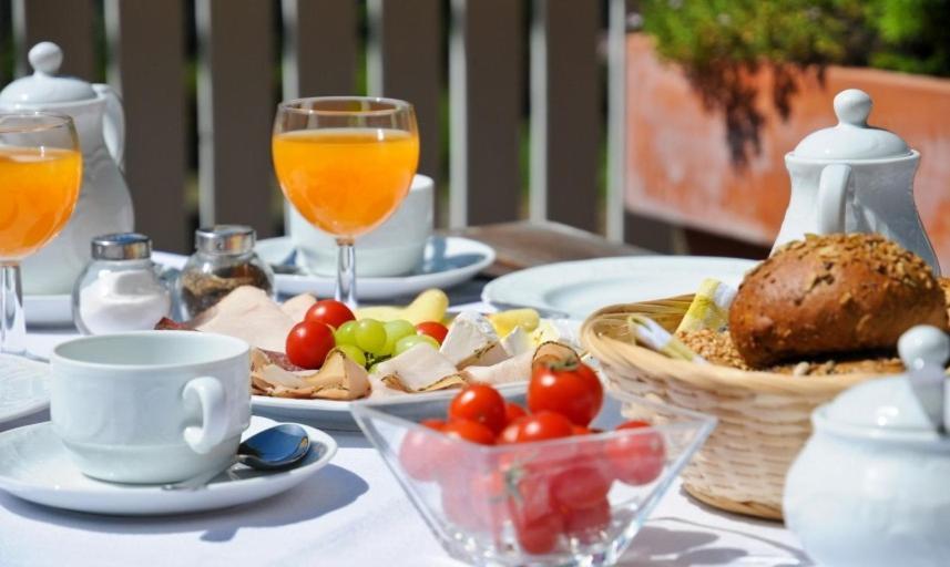 Bed and Breakfast Kreuz! Einfach. Guenstig. Schlafen. Ulma Esterno foto