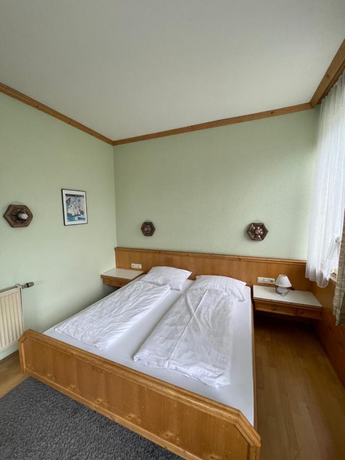 Bed and Breakfast Kreuz! Einfach. Guenstig. Schlafen. Ulma Esterno foto